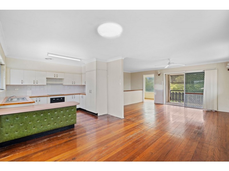 16 Kalimna Drive, Clontarf QLD 4019