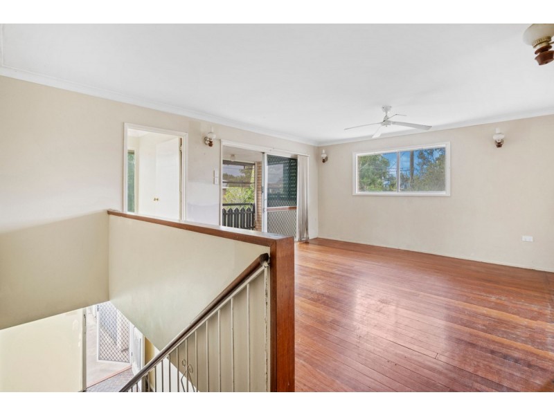 16 Kalimna Drive, Clontarf QLD 4019