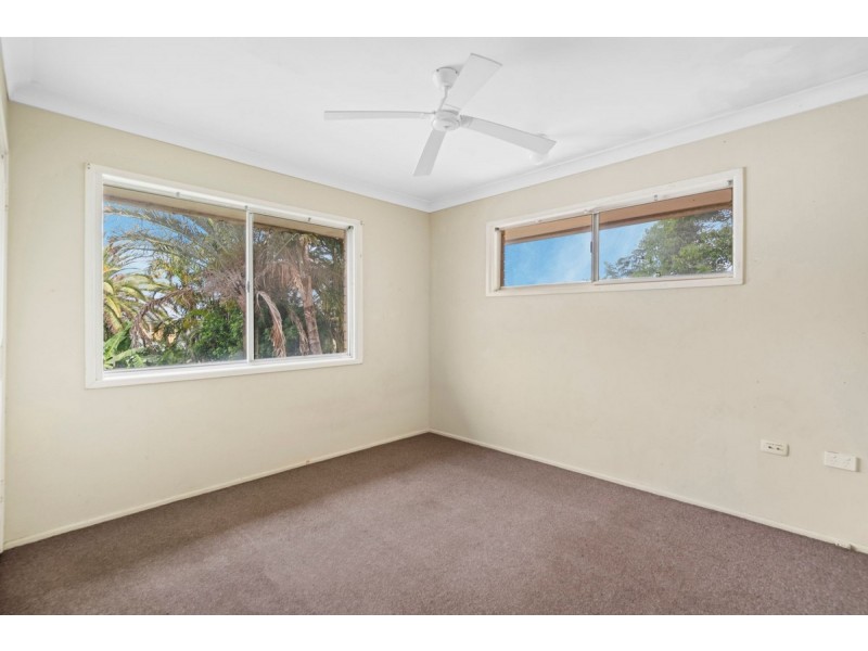 16 Kalimna Drive, Clontarf QLD 4019