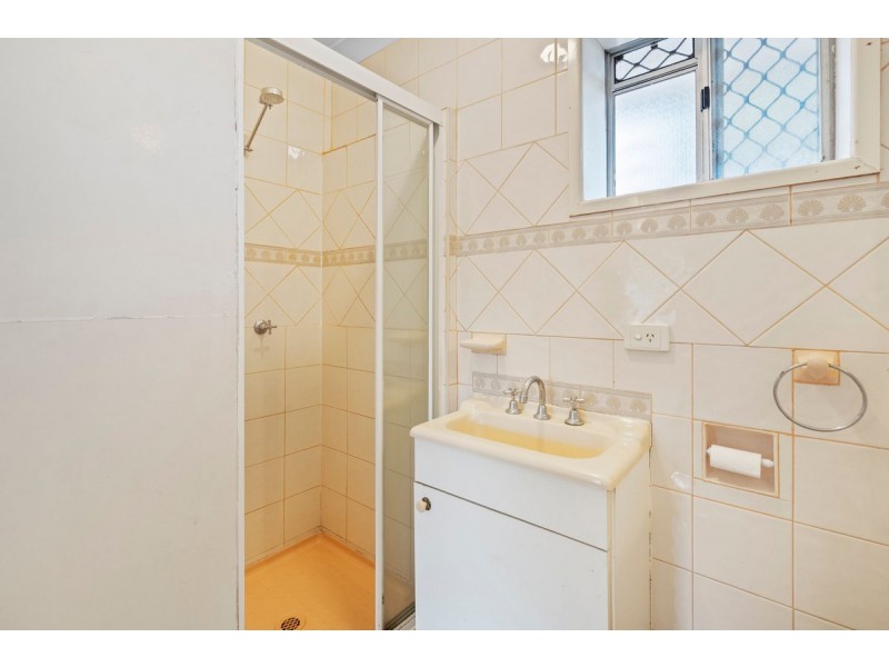 16 Kalimna Drive, Clontarf QLD 4019