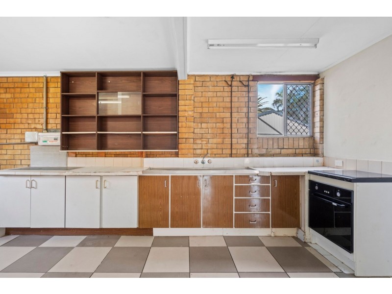 16 Kalimna Drive, Clontarf QLD 4019