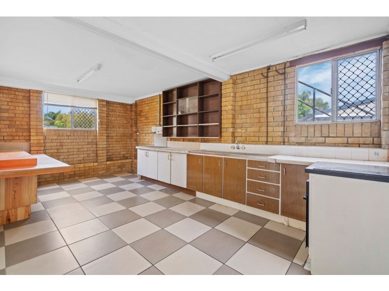 16 Kalimna Drive, Clontarf QLD 4019