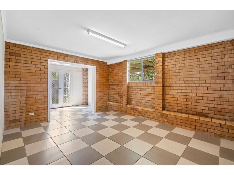 16 Kalimna Drive, Clontarf QLD 4019