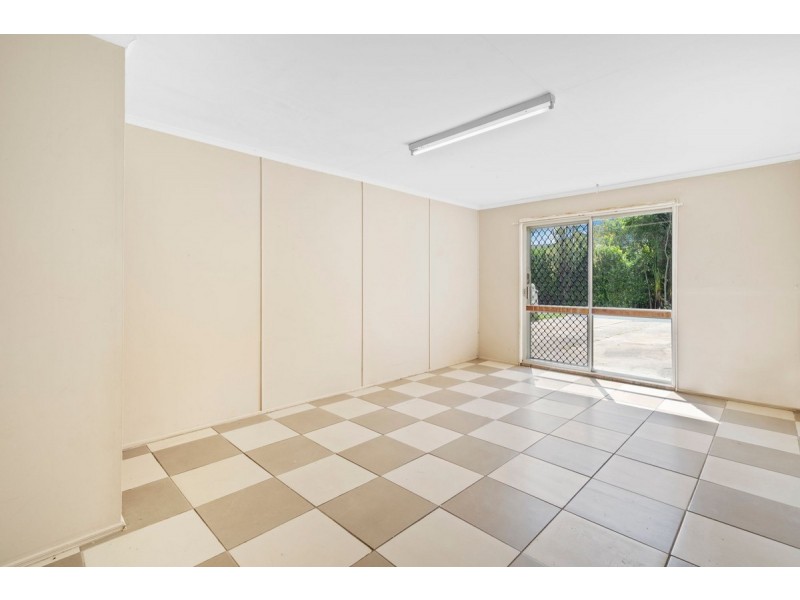 16 Kalimna Drive, Clontarf QLD 4019