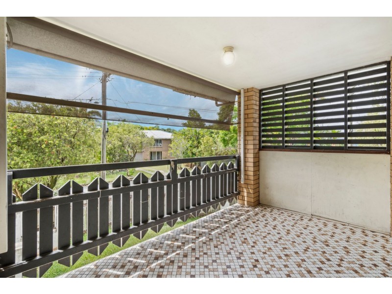 16 Kalimna Drive, Clontarf QLD 4019