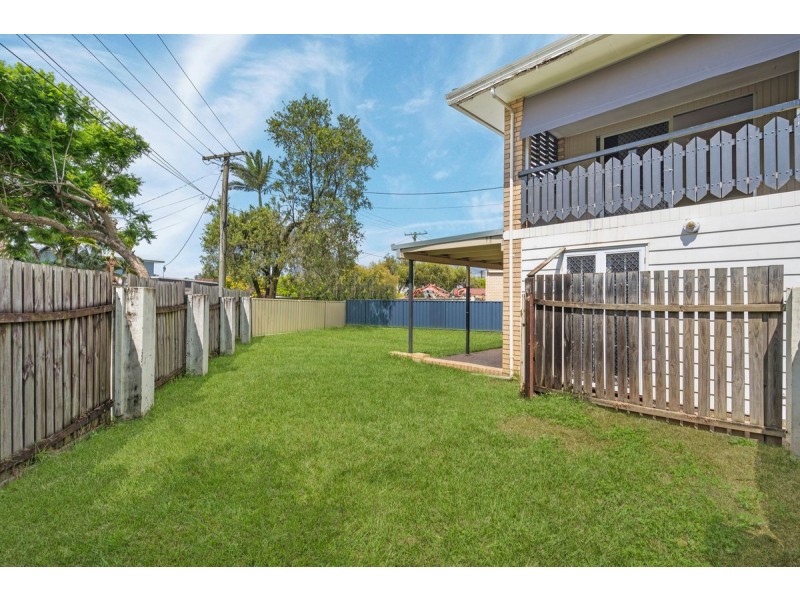 16 Kalimna Drive, Clontarf QLD 4019