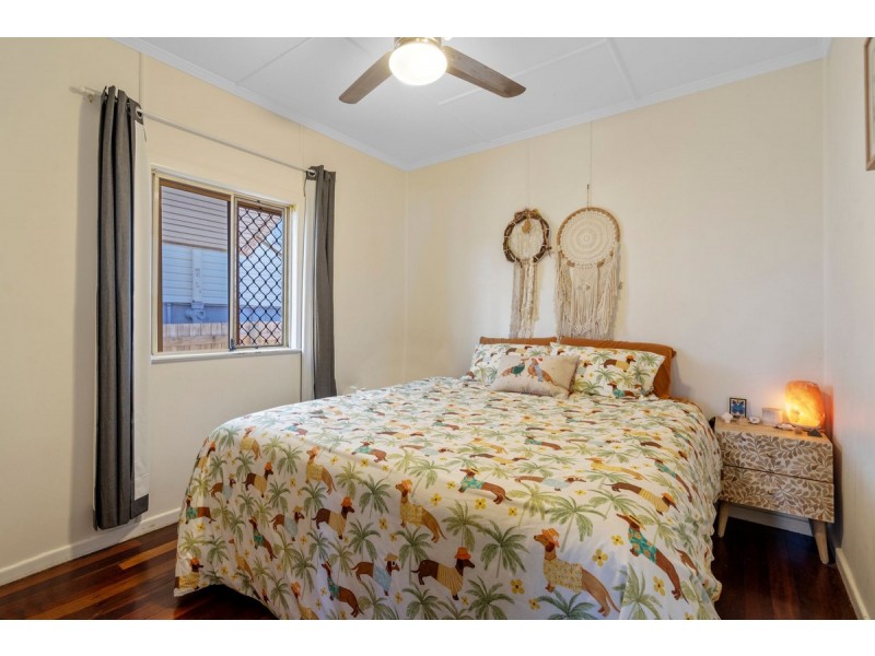 10 Hale Street, Margate QLD 4019