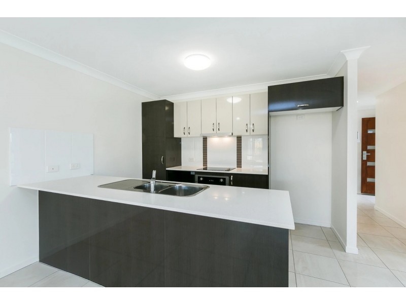 2/12 Weyba Street, Morayfield QLD 4506