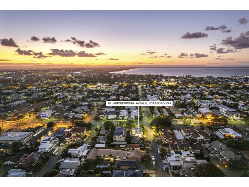 20 Landsborough Avenue, Scarborough QLD 4020