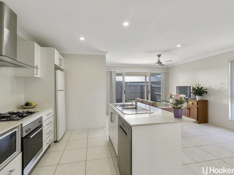 33 Bangalow Street, Morayfield QLD 4506