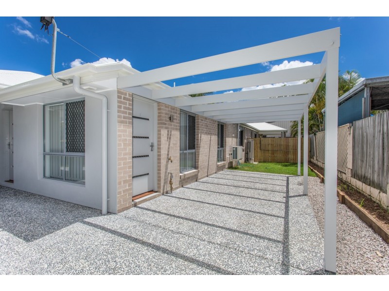 2/5 Woodlands Avenue, Petrie QLD 4502