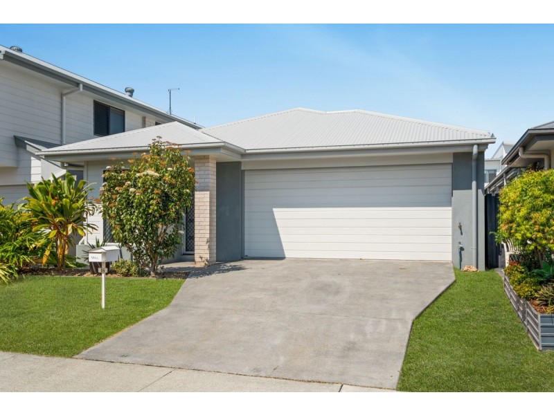 54 Morna Street, Newport QLD 4020