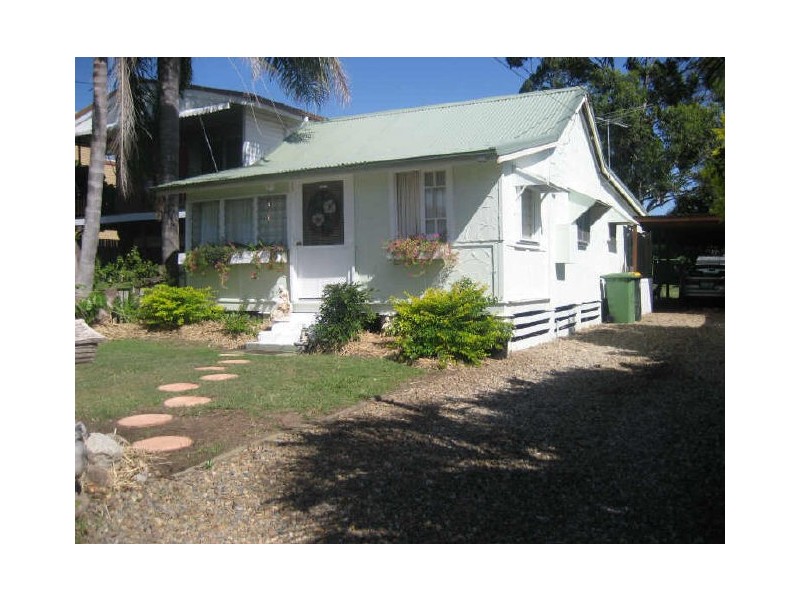 39 Georgina Street, Woody Point QLD 4019