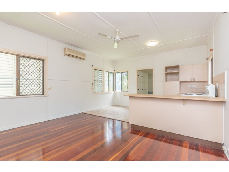 14 Herne Road, Scarborough QLD 4020