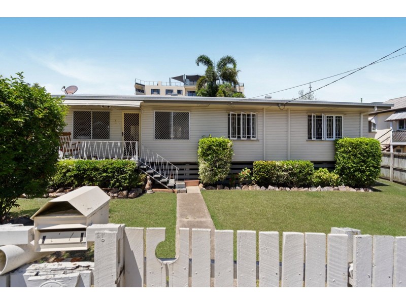 1 Henry Street, Redcliffe QLD 4020