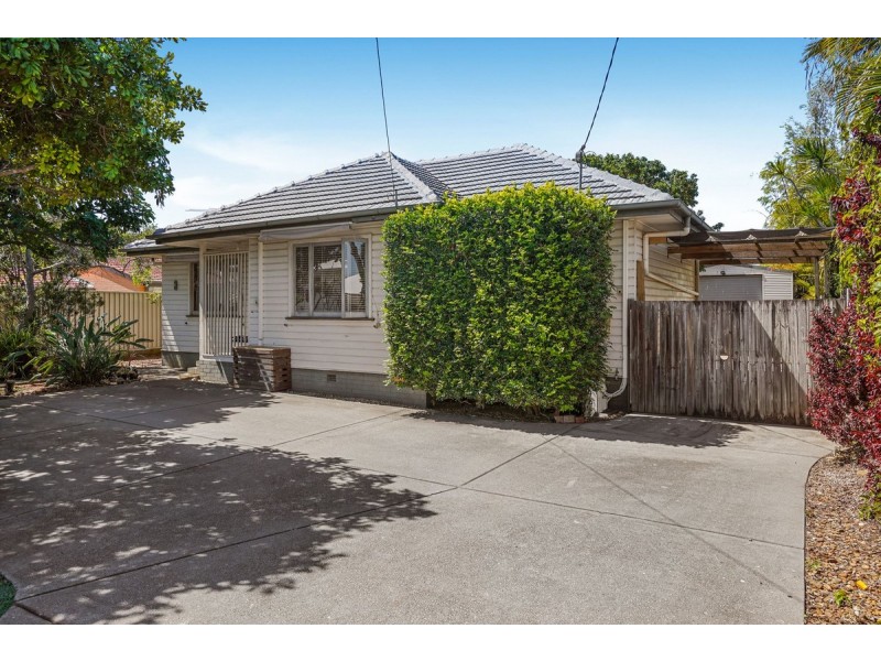 3 Lancaster Avenue, Redcliffe QLD 4020