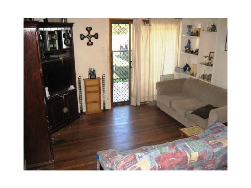 4 Highland Street, Redcliffe QLD 4020