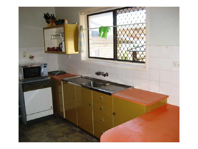 4 Highland Street, Redcliffe QLD 4020