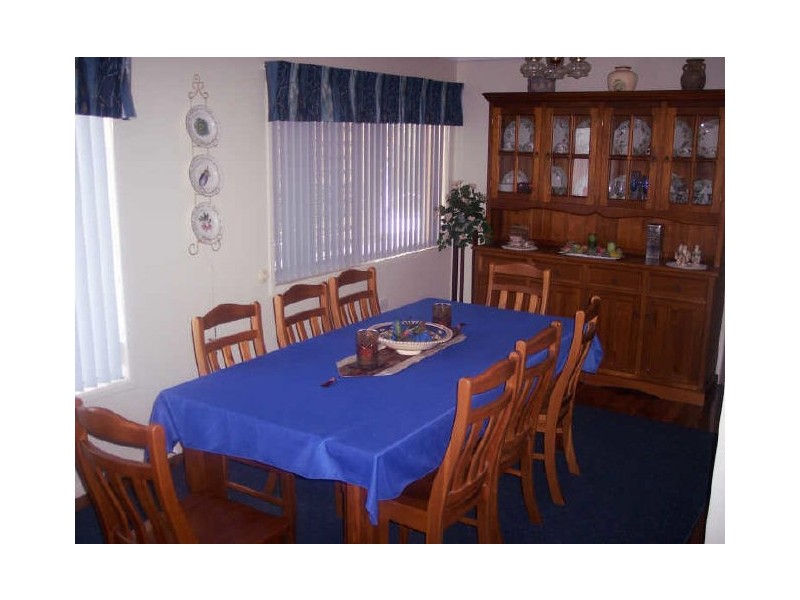 4 Farsley Court, Kippa-ring QLD 4021