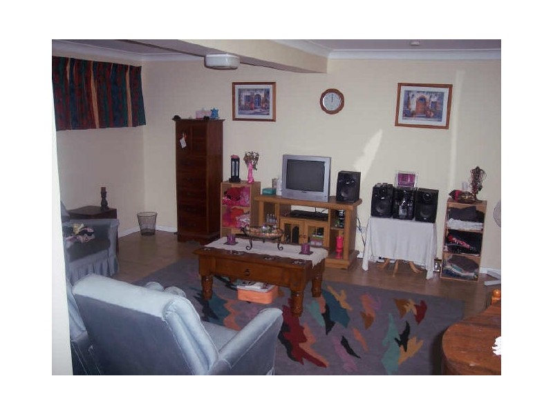 4 Farsley Court, Kippa-ring QLD 4021