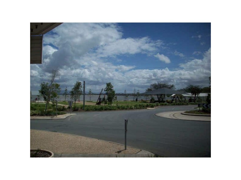 Bossanova Studio Cafe, Woody Point QLD 4019