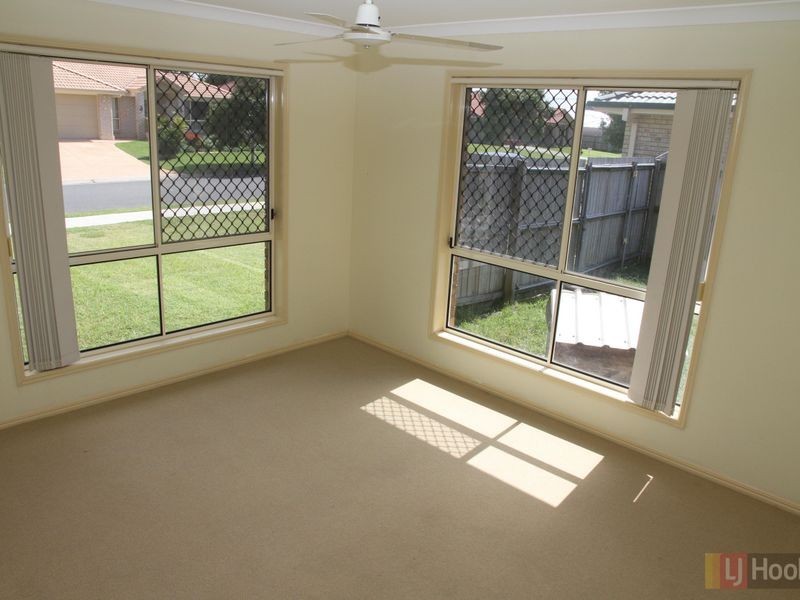 Rothwell QLD 4022