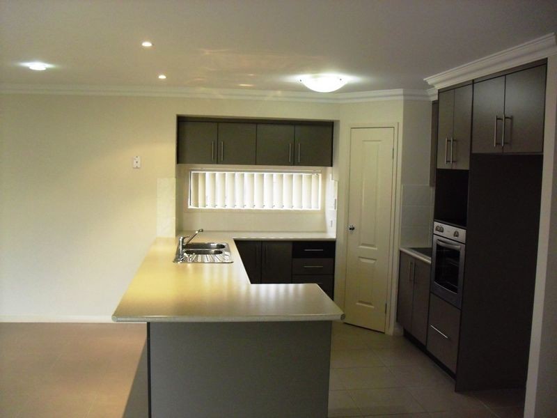 Rothwell QLD 4022