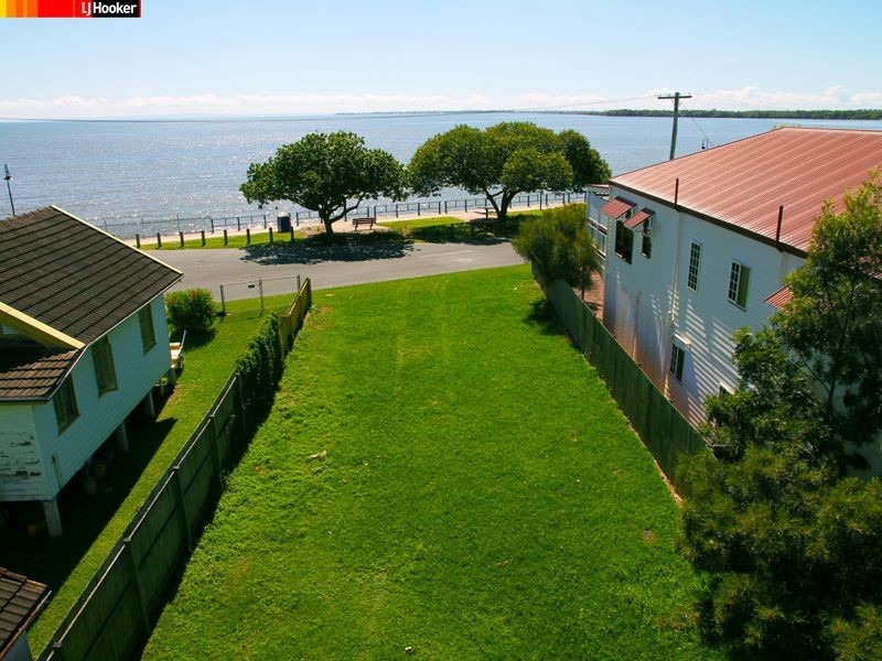 3 Esplanade, Deception Bay QLD 4508