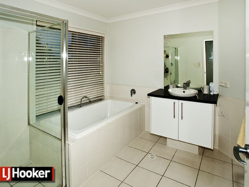 6 Osborne Terrace, Deception Bay QLD 4508