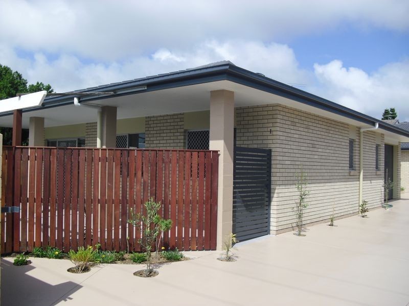 1/3 Landsborough Avenue, Scarborough QLD 4020