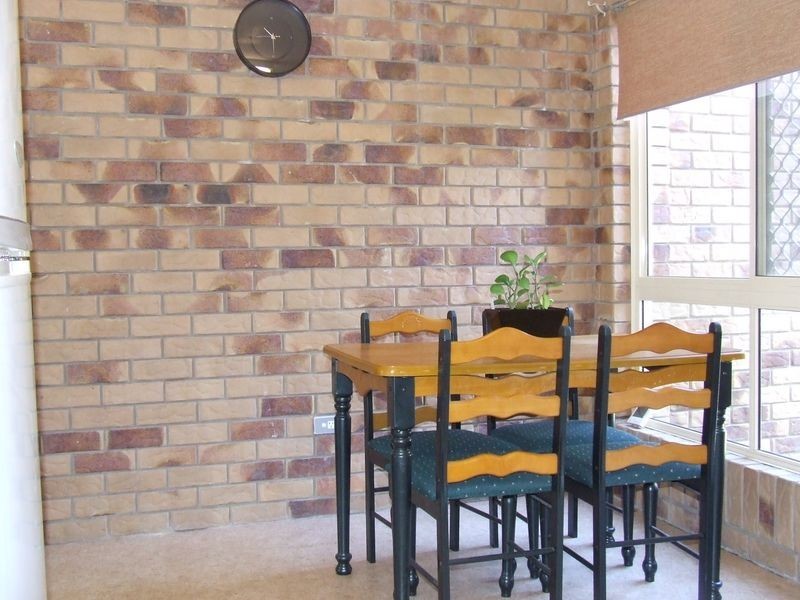 2/10 Seaview Parade, Deception Bay QLD 4508