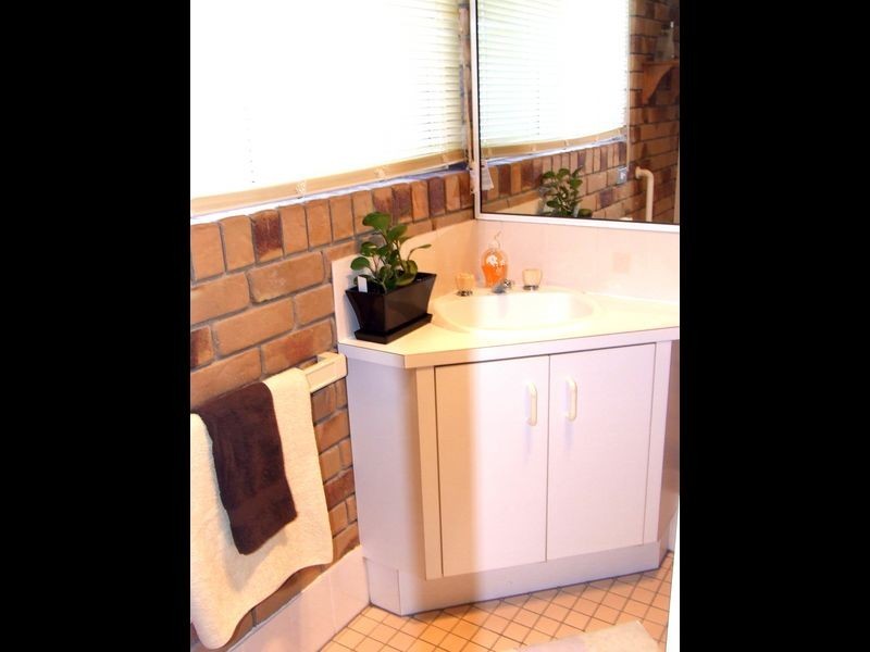 2/10 Seaview Parade, Deception Bay QLD 4508