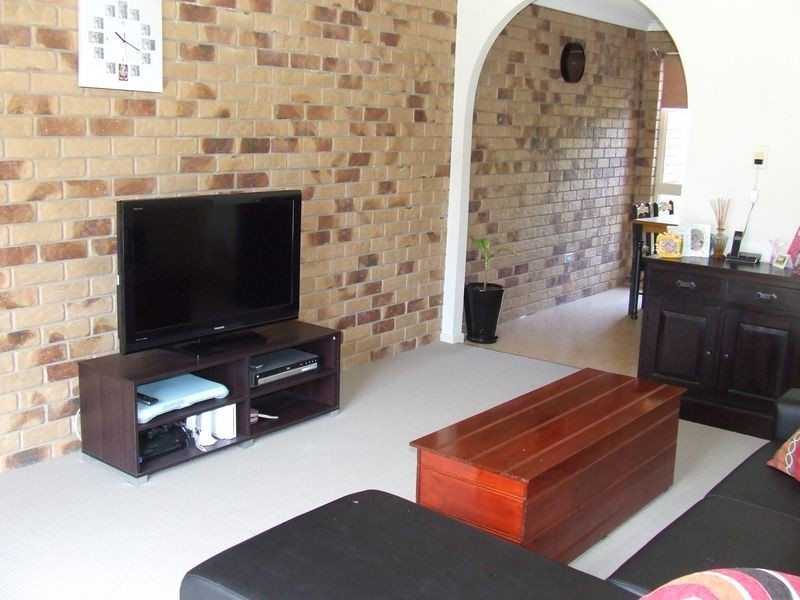 2/10 Seaview Parade, Deception Bay QLD 4508