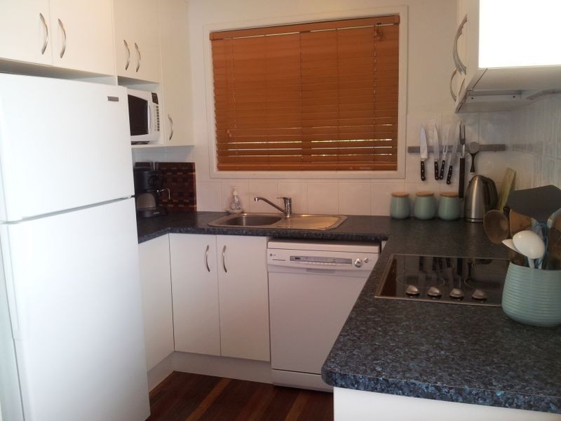 92 Sportsground Street, Redcliffe QLD 4020