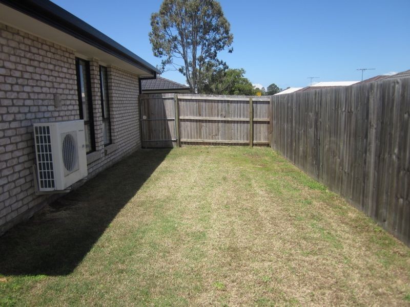 Rothwell QLD 4022