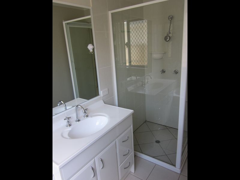 Rothwell QLD 4022