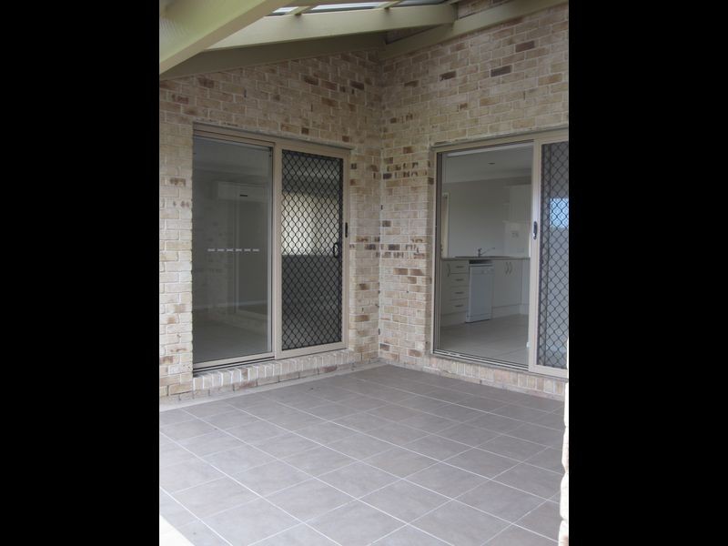 Rothwell QLD 4022