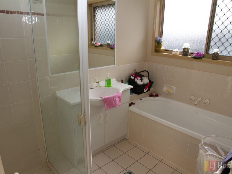 Rothwell QLD 4022
