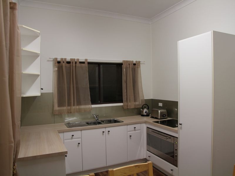 2/35 Woodcliffe Crescent, Woody Point QLD 4019