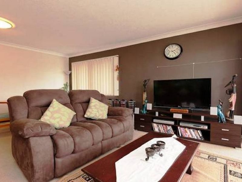 4/11 Dix Street, Redcliffe QLD 4020