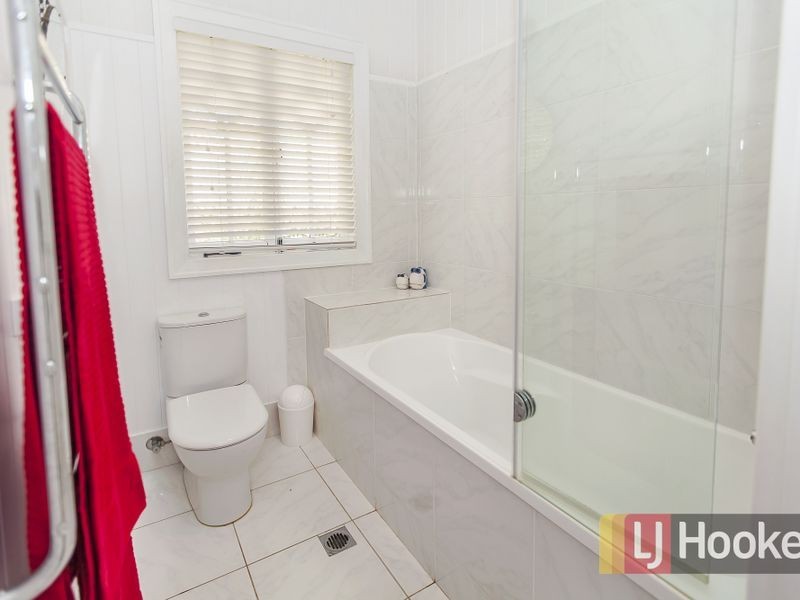 21 Thurecht Parade, Scarborough QLD 4020