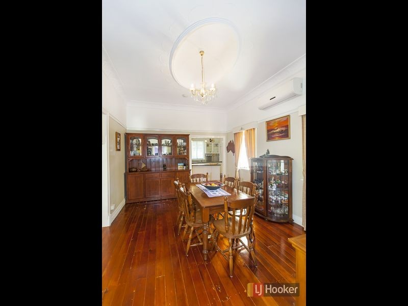 21 Thurecht Parade, Scarborough QLD 4020