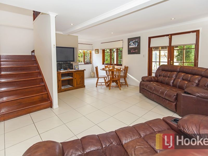 21 Thurecht Parade, Scarborough QLD 4020