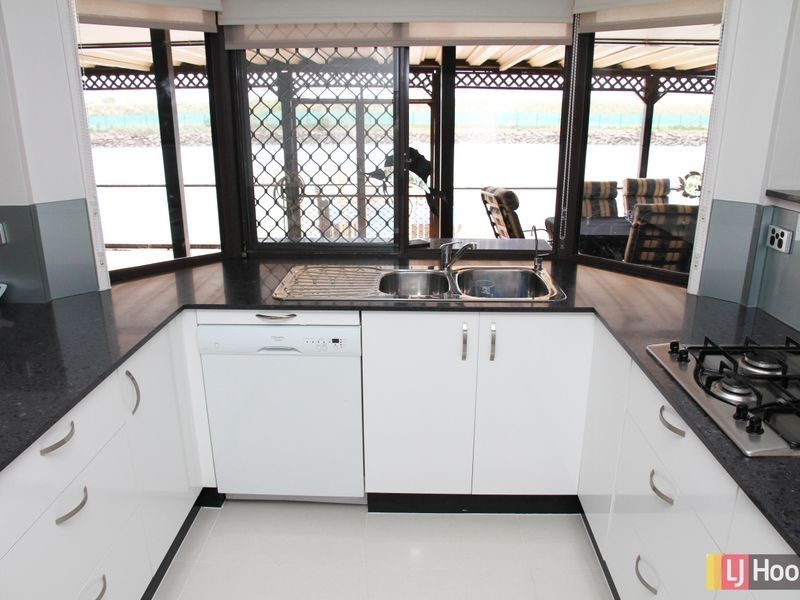 Newport Waterways QLD 4020