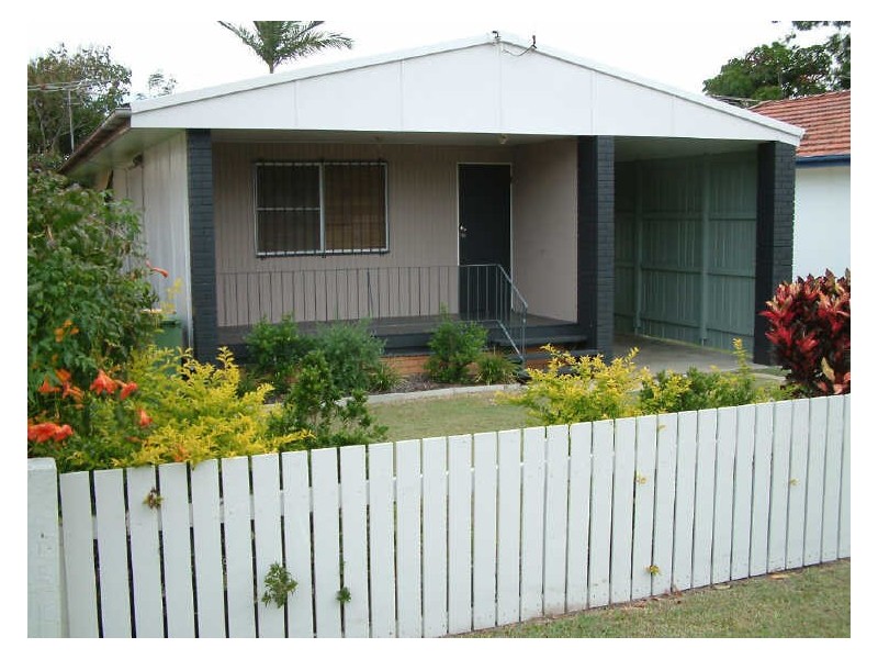 29 Bailey Street, Woody Point QLD 4019