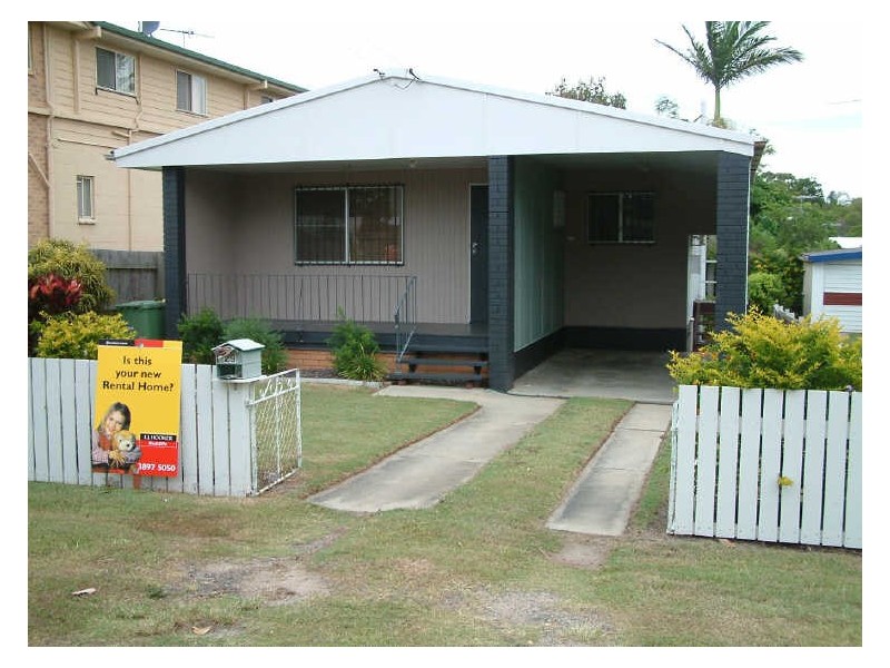 29 Bailey Street, Woody Point QLD 4019