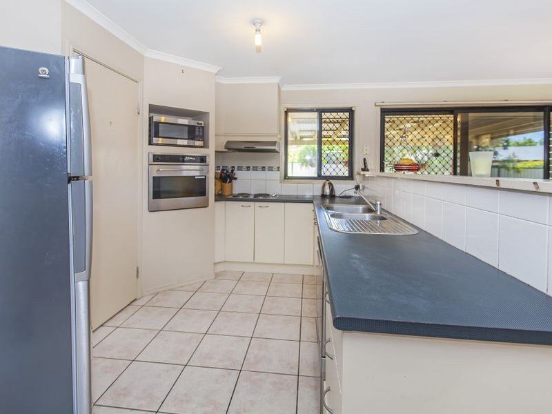 Rothwell QLD 4022