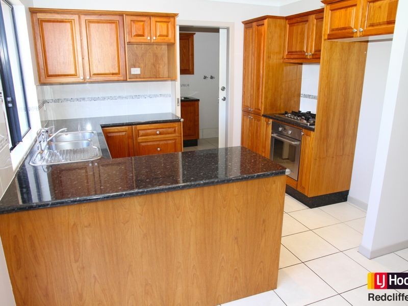 2/11 Georgina Street, Woody Point QLD 4019