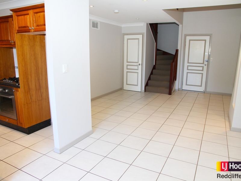 2/11 Georgina Street, Woody Point QLD 4019