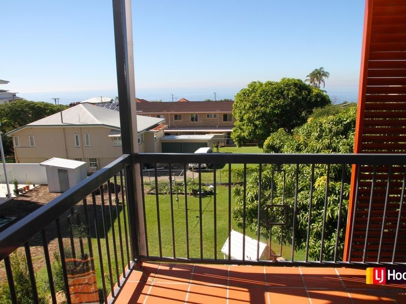 2/11 Georgina Street, Woody Point QLD 4019